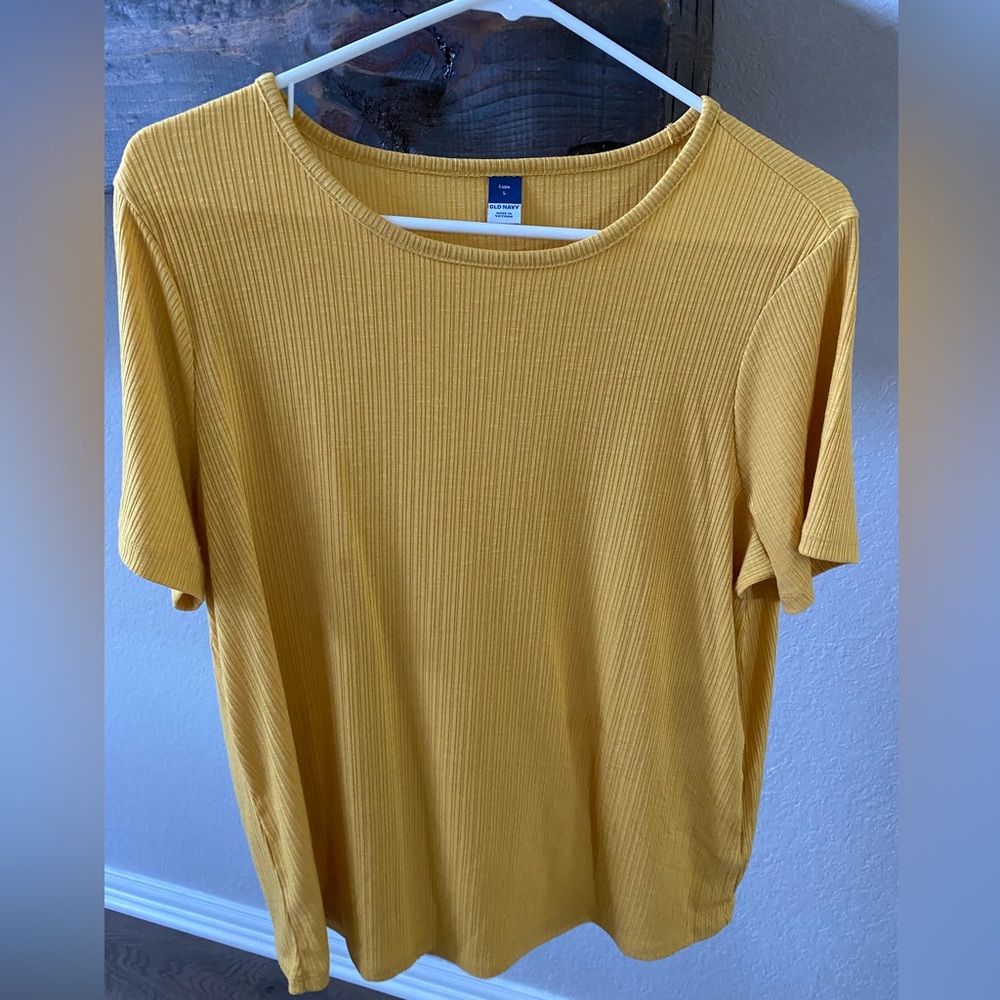 Yellow ribbed t shirt